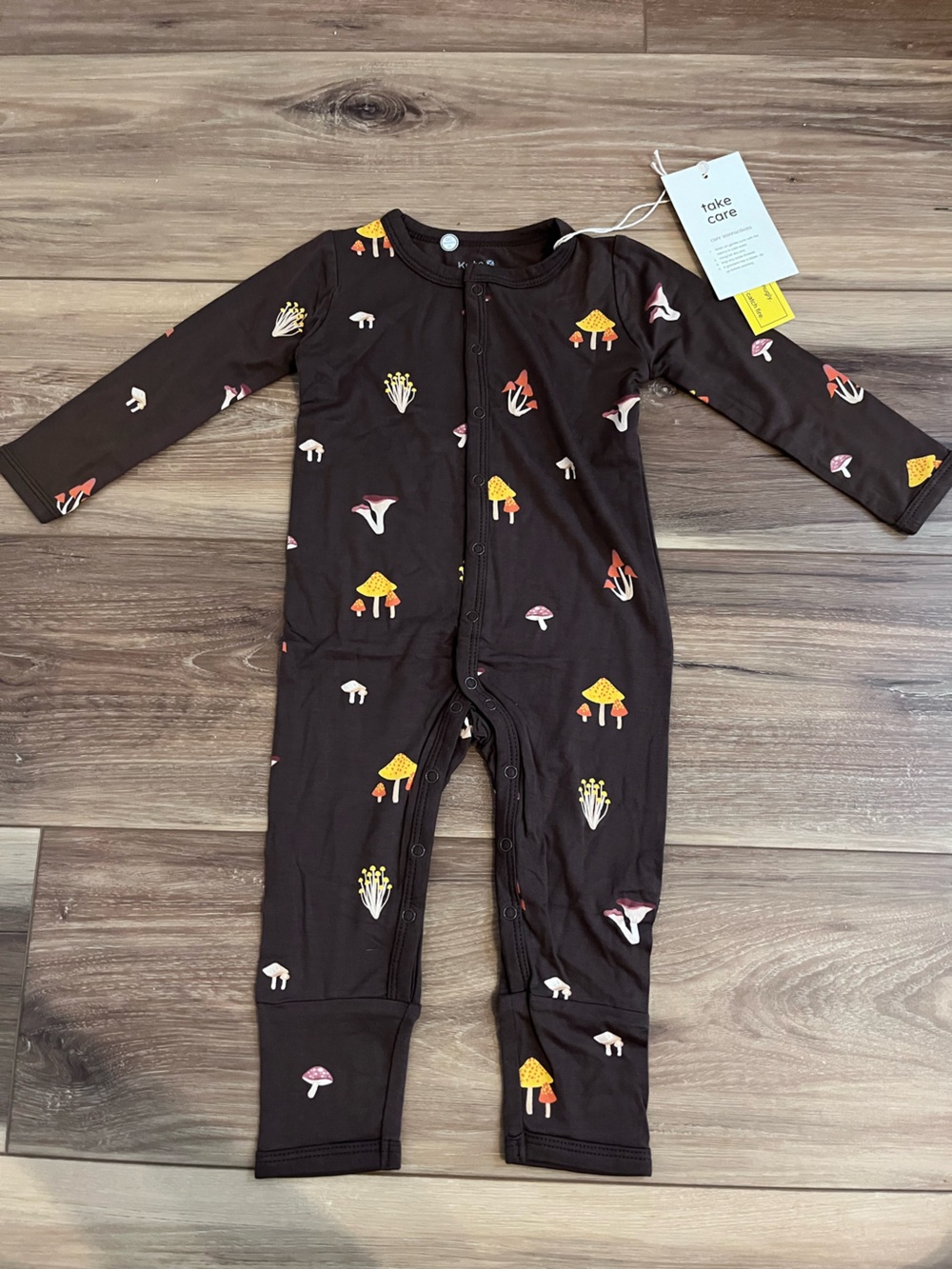 NWT Kyte Baby fungi snap romper